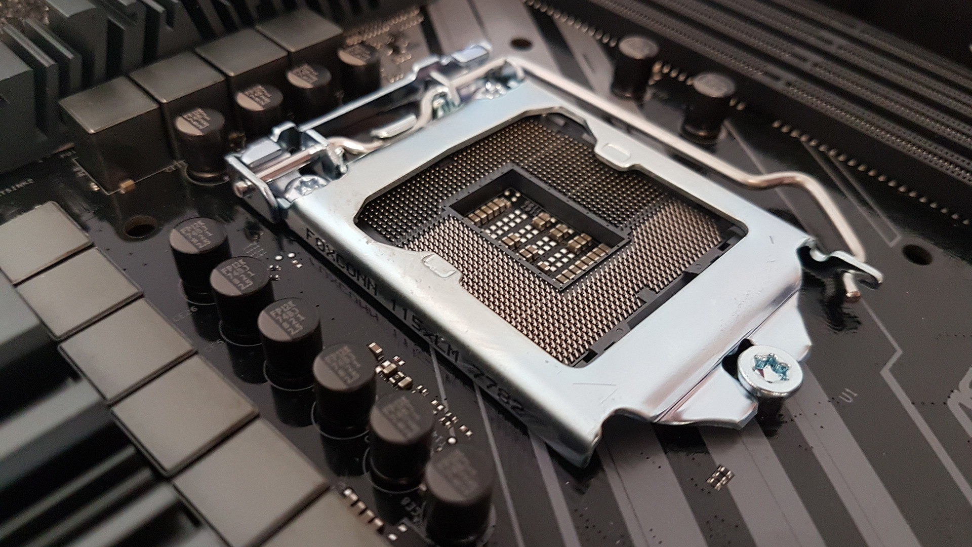 New LGA 18561 Socket