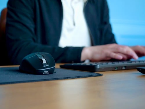 CHERRY MW 4500 Ergonomic Wireless Mouse