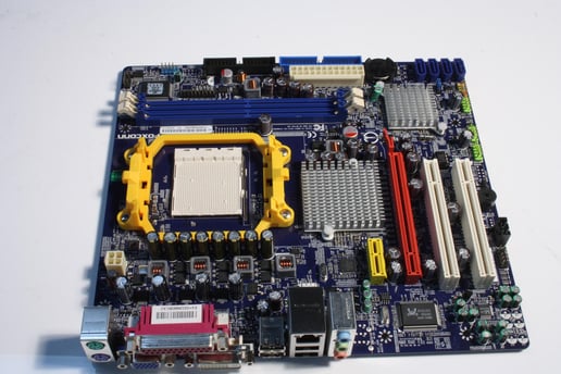 Foxconn A7VMX-K Motherboard